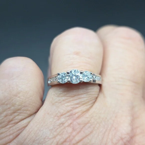 1 Carat Total Weight Diamond Engagemwnt Anniversary Wedding Ring Size 8